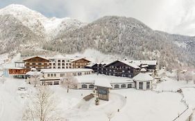 Hotel Gut Brandlhof  4*